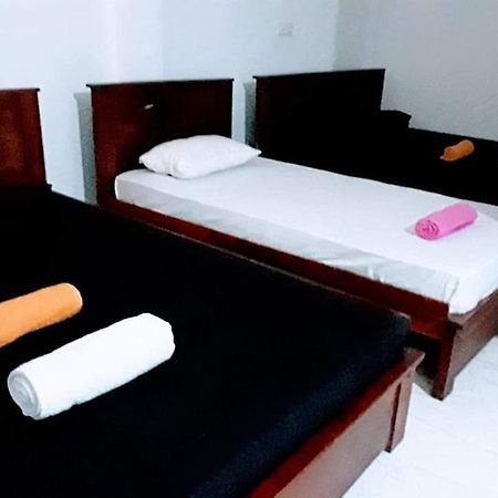 Black And White Kandy Guest House 02 Deiyannewela المظهر الخارجي الصورة