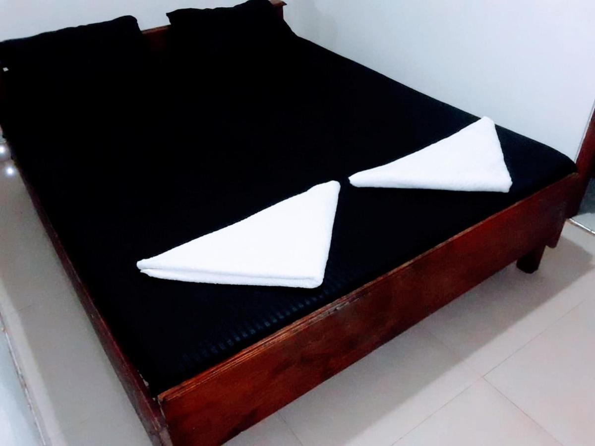Black And White Kandy Guest House 02 Deiyannewela المظهر الخارجي الصورة
