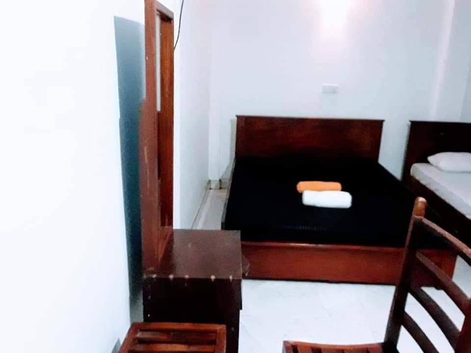 Black And White Kandy Guest House 02 Deiyannewela الغرفة الصورة